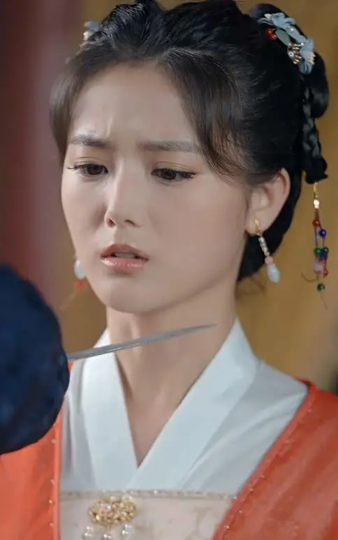 《霸道王爷的丫鬟娇妻》：穿越爱情，甜宠升级，看丫鬟逆袭！